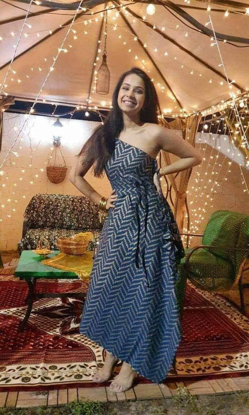 Gold Black One Sided Kaftan With Belt